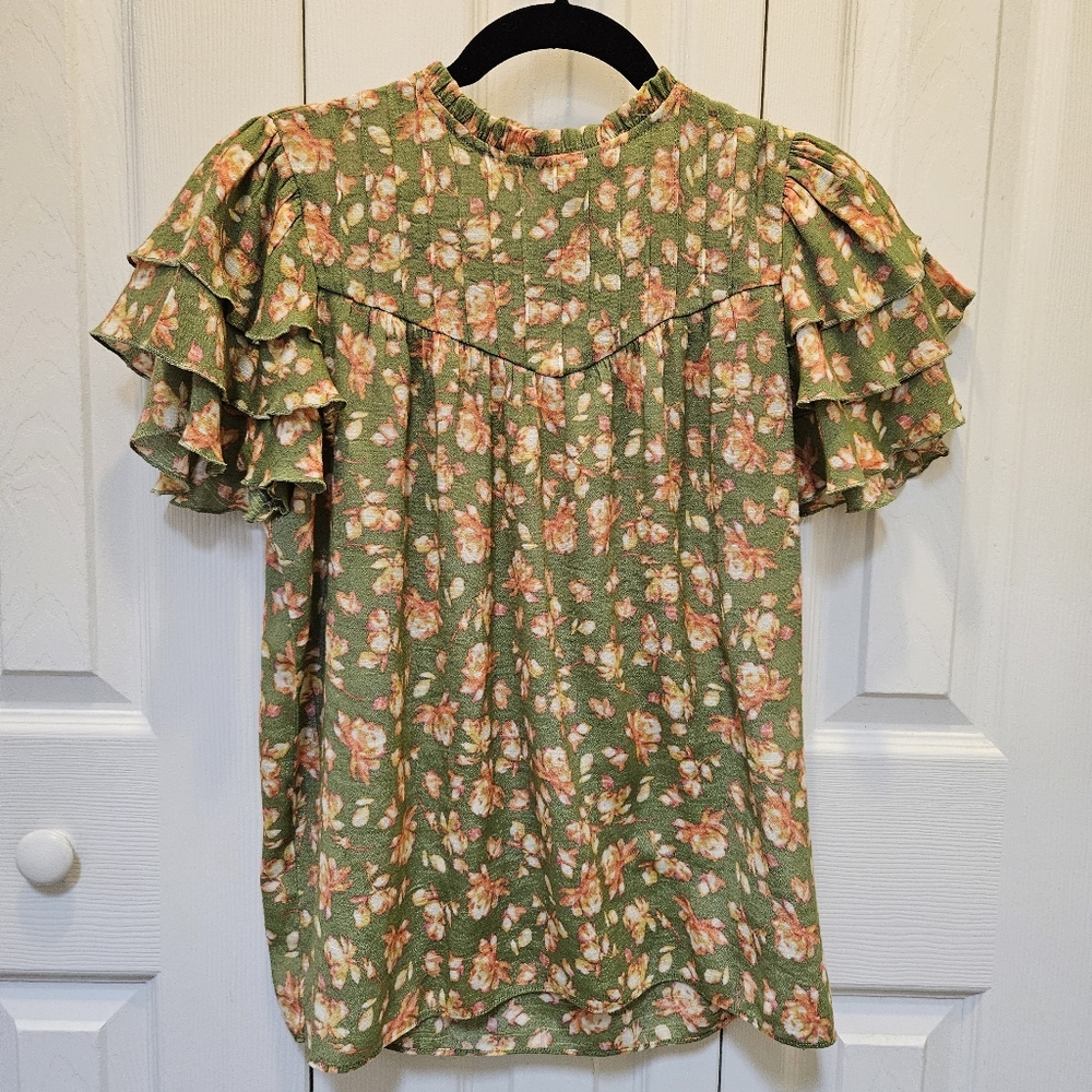 Nanette LEPORE Floral Ruffle Sleeve Green Top